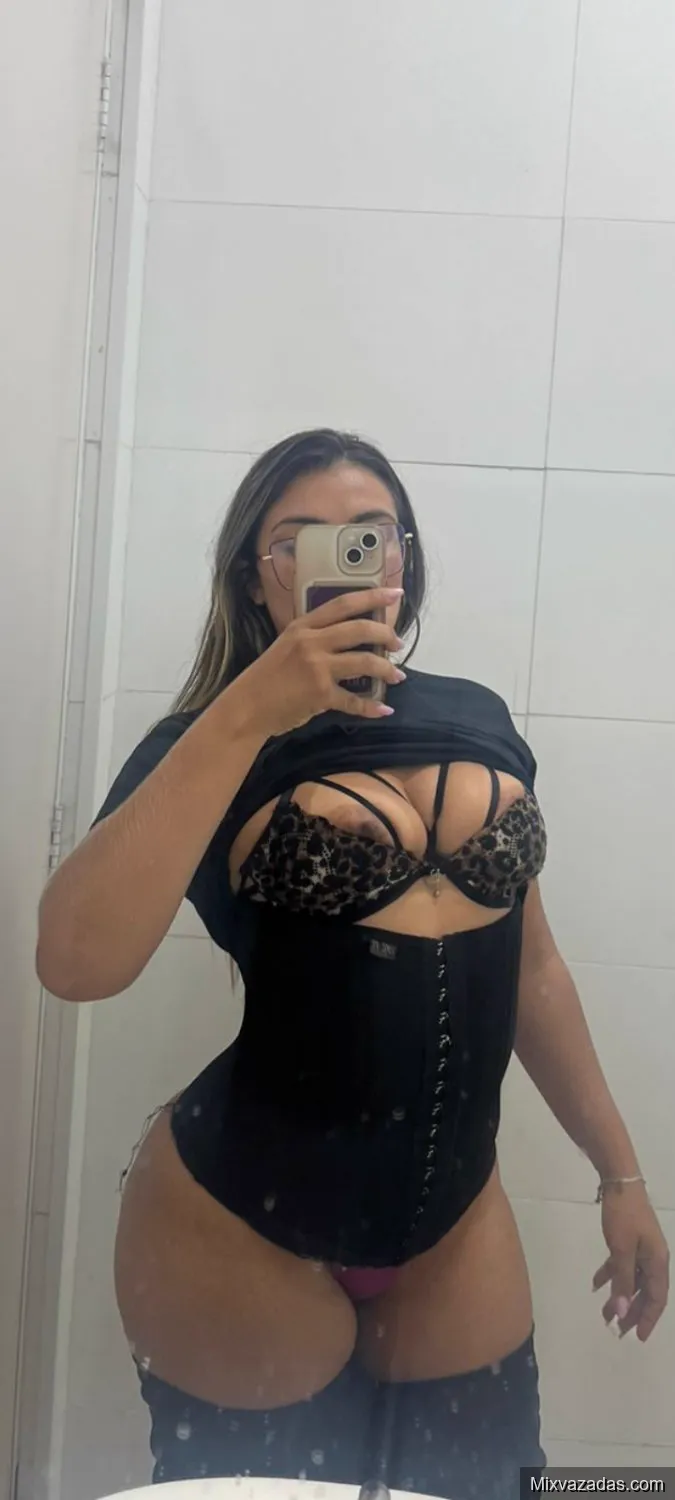 Mayane Cristina Nua Vazada - foto 05