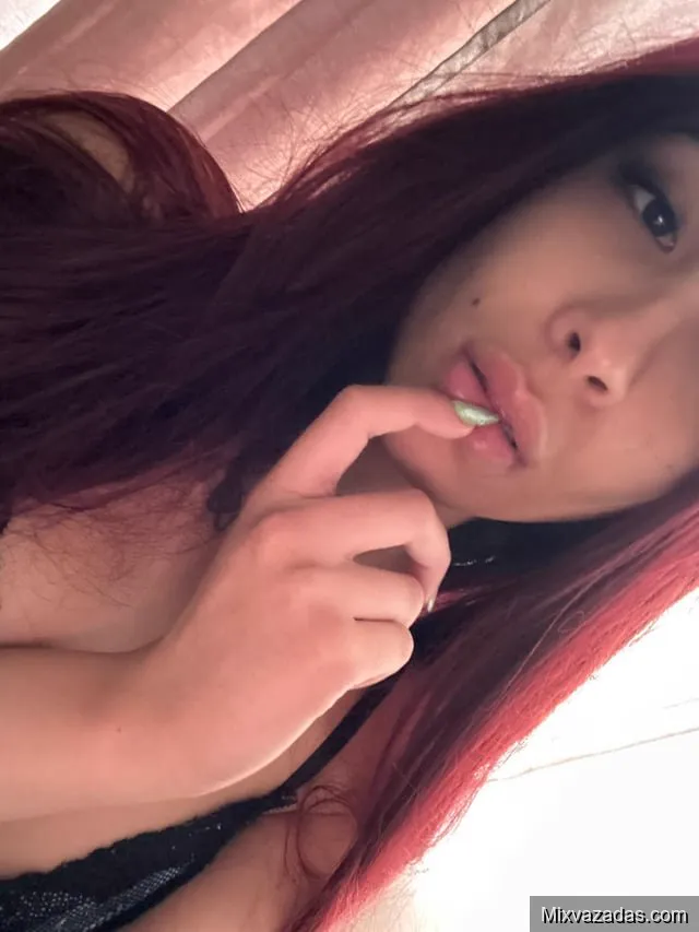 Novinha Magrinha Marmitinha Confiou E Vazou Na Net - foto 07