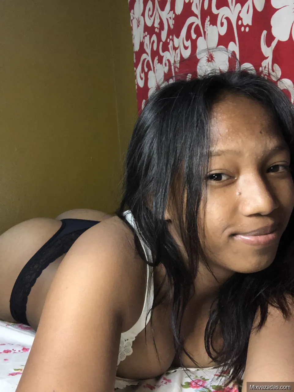 Novinha Nua Em Fotos Caseira Que Vazou Na Net - foto 11