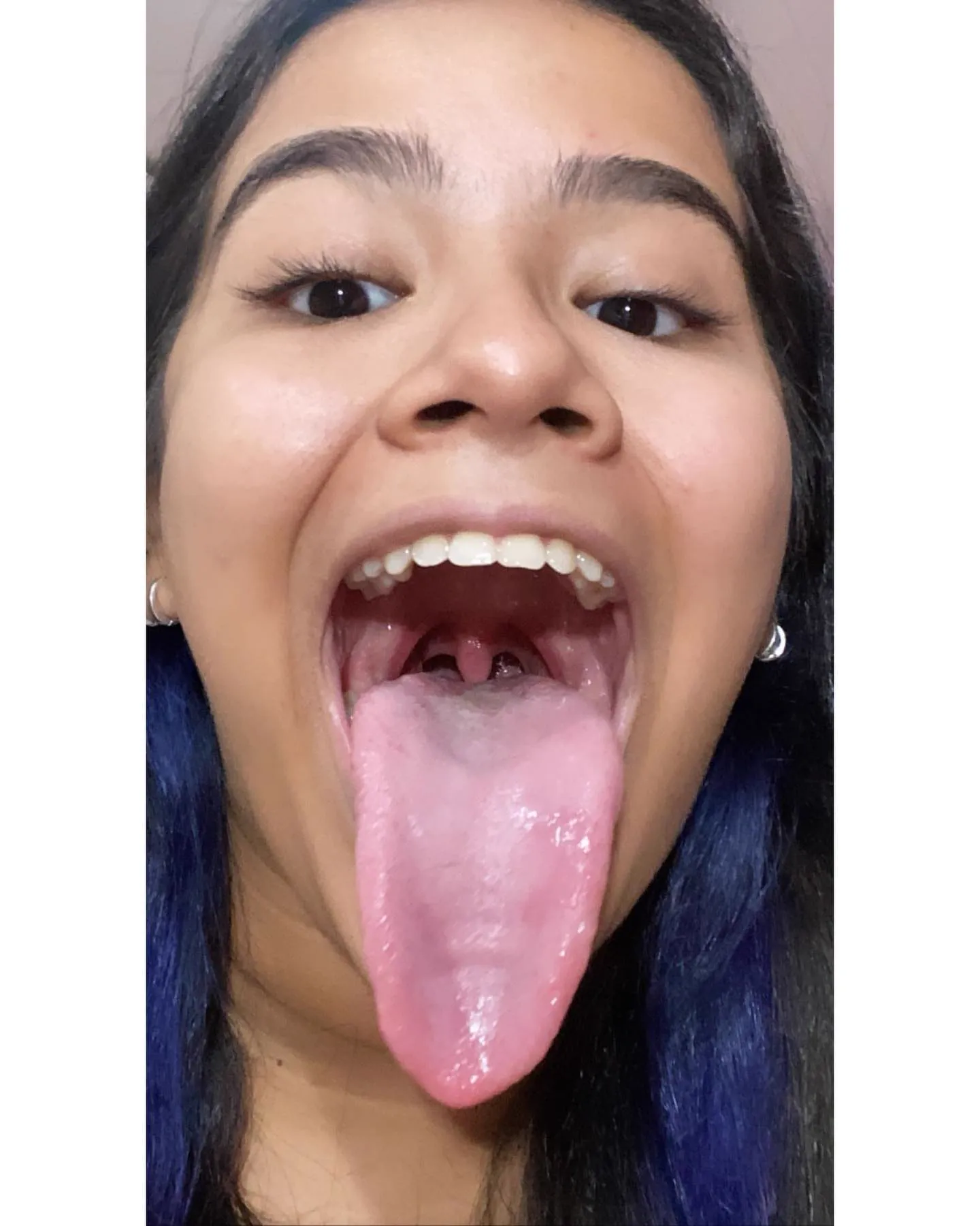 Stefanny Ribeiro A Digital Influencer Rabuda Do Long Tongue - foto 13