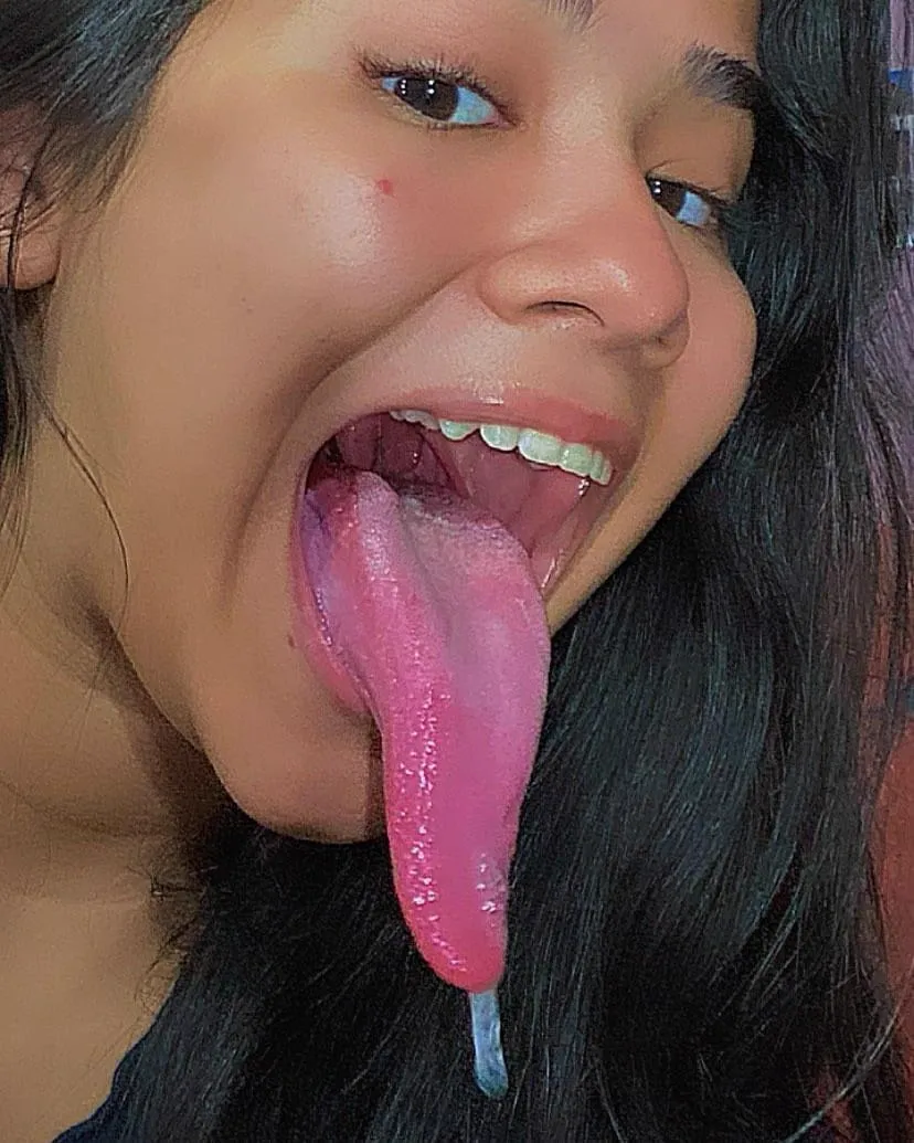 Stefanny Ribeiro A Digital Influencer Rabuda Do Long Tongue - foto 35