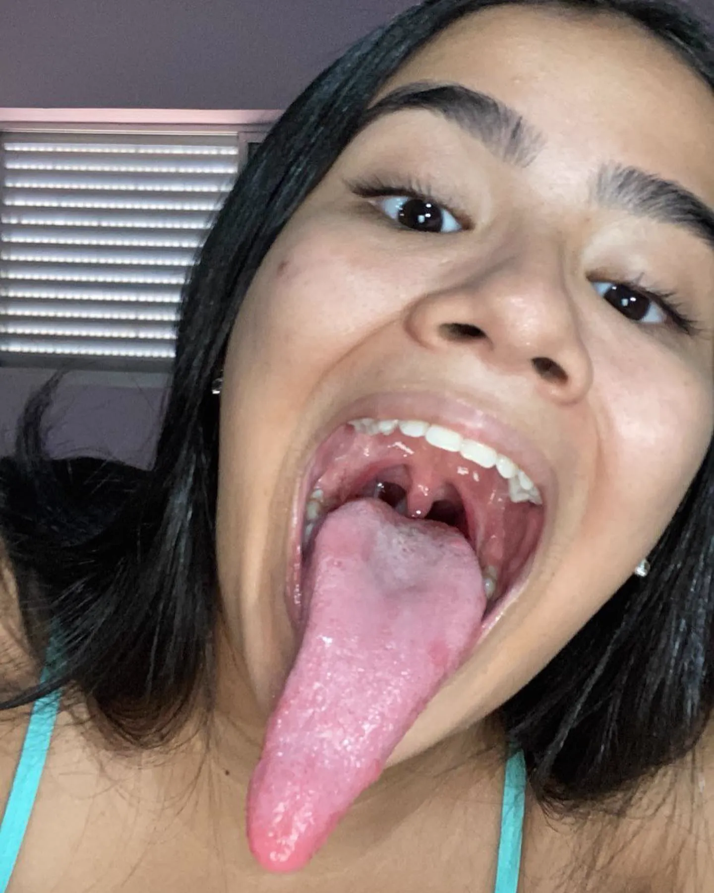 Stefanny Ribeiro A Digital Influencer Rabuda Do Long Tongue - foto 36
