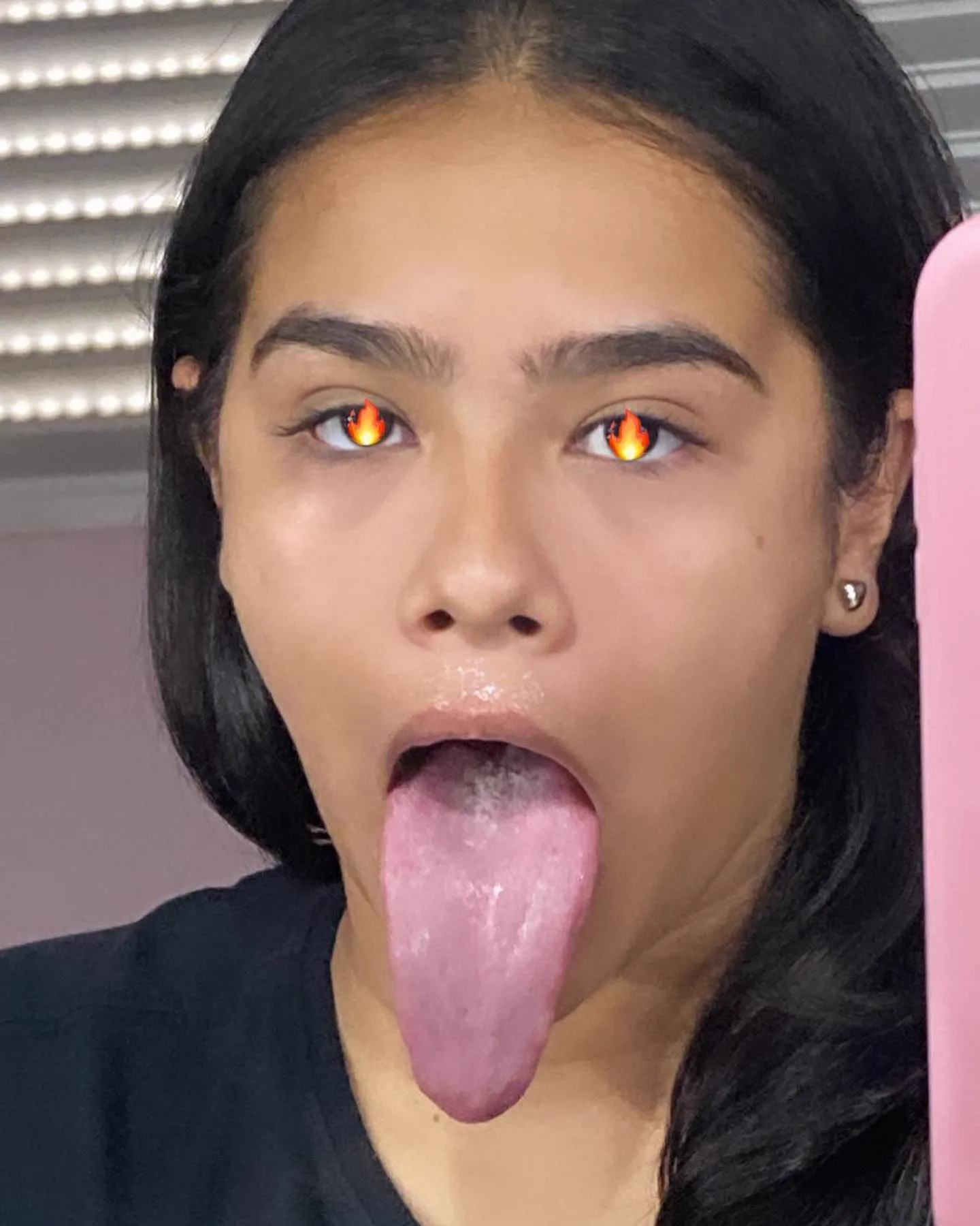 Stefanny Ribeiro A Digital Influencer Rabuda Do Long Tongue - foto 41
