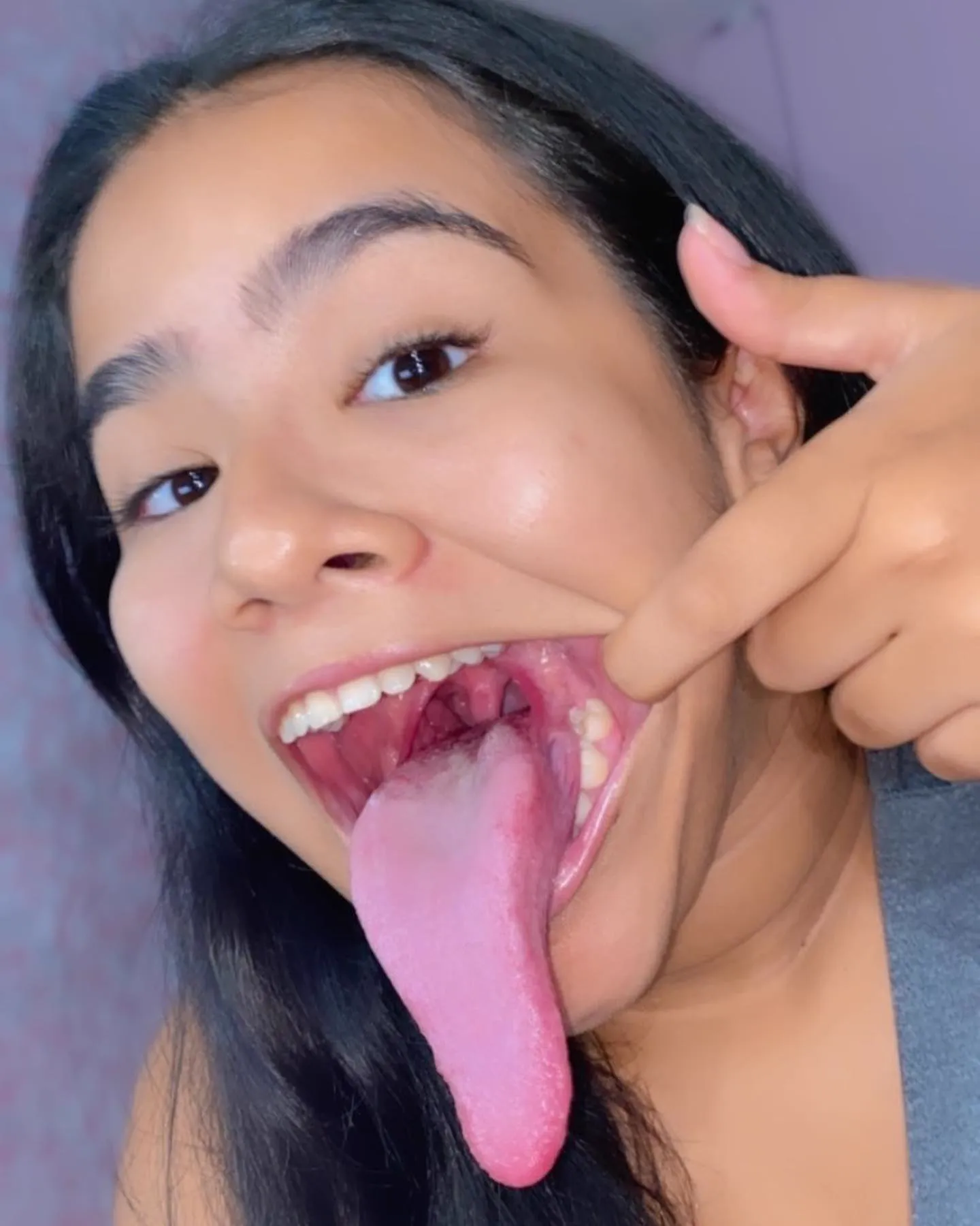 Stefanny Ribeiro A Digital Influencer Rabuda Do Long Tongue - foto 45