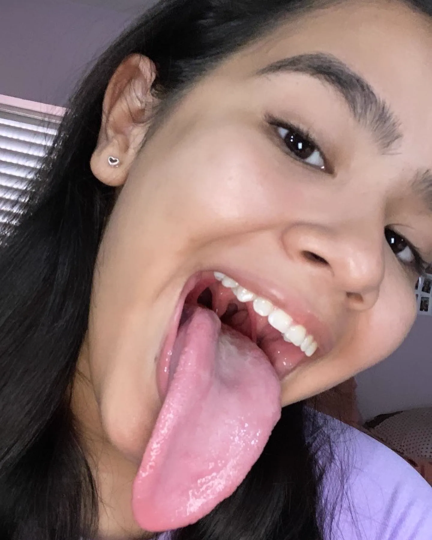 Stefanny Ribeiro A Digital Influencer Rabuda Do Long Tongue - foto 48