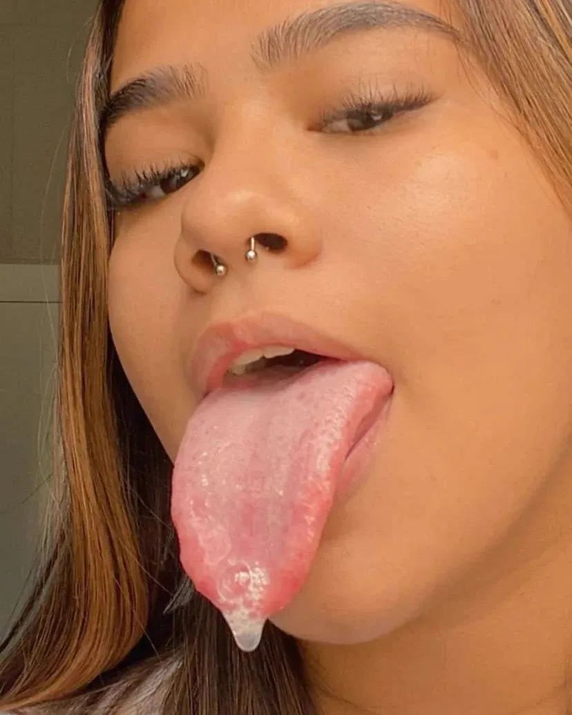 Stefanny Ribeiro A Digital Influencer Rabuda Do Long Tongue - foto 74