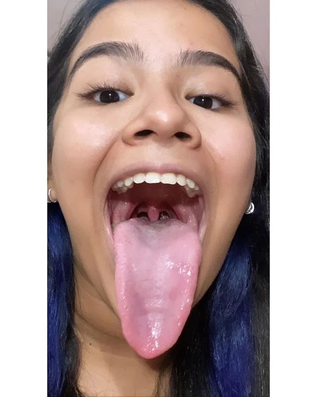 Stefanny Ribeiro A Digital Influencer Rabuda Do Long Tongue - foto 85