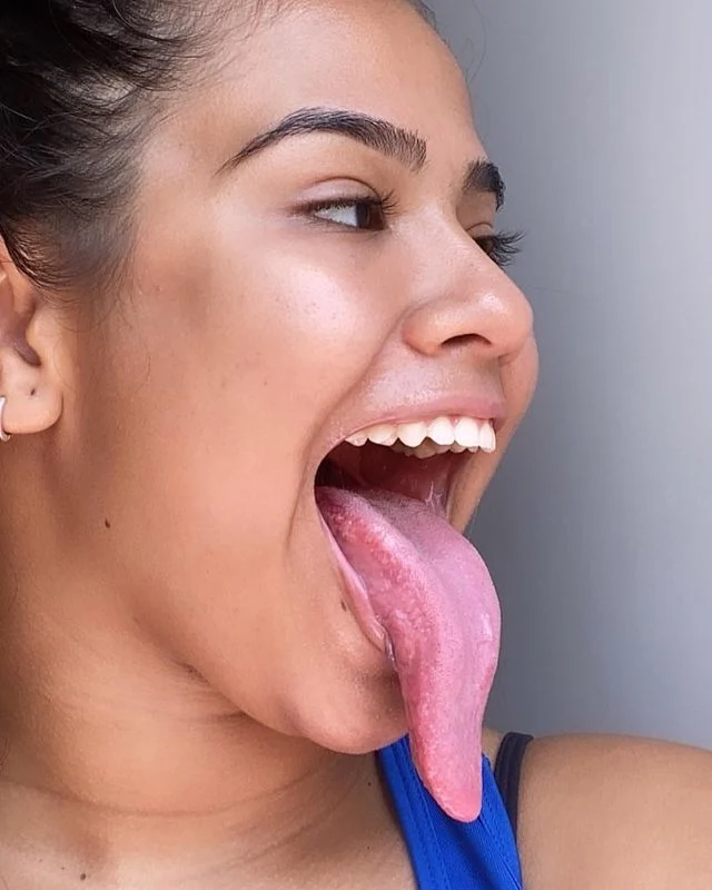 Stefanny Ribeiro A Digital Influencer Rabuda Do Long Tongue - foto 88