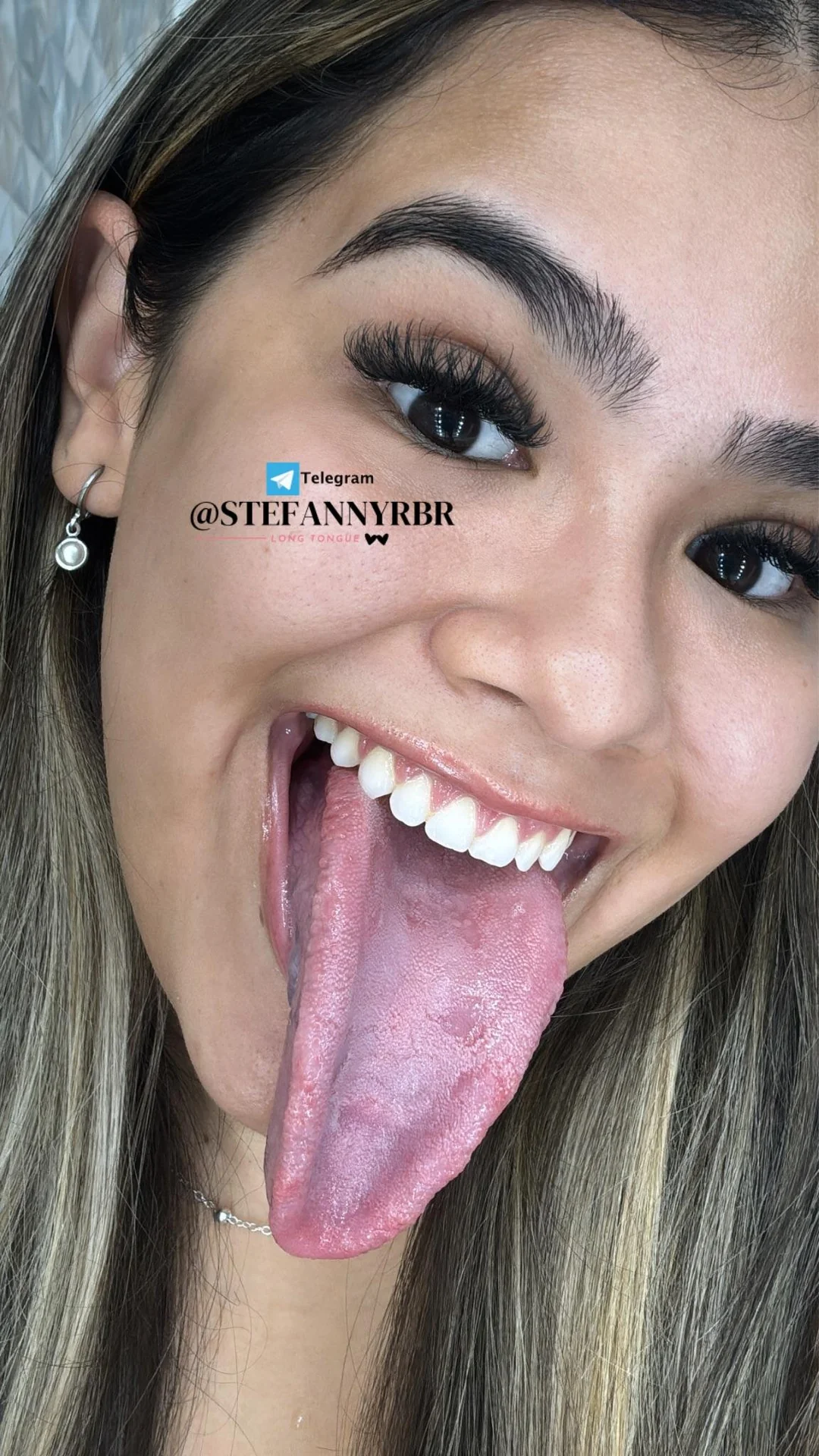 Stefanny Ribeiro A Digital Influencer Rabuda Do Long Tongue - foto 121