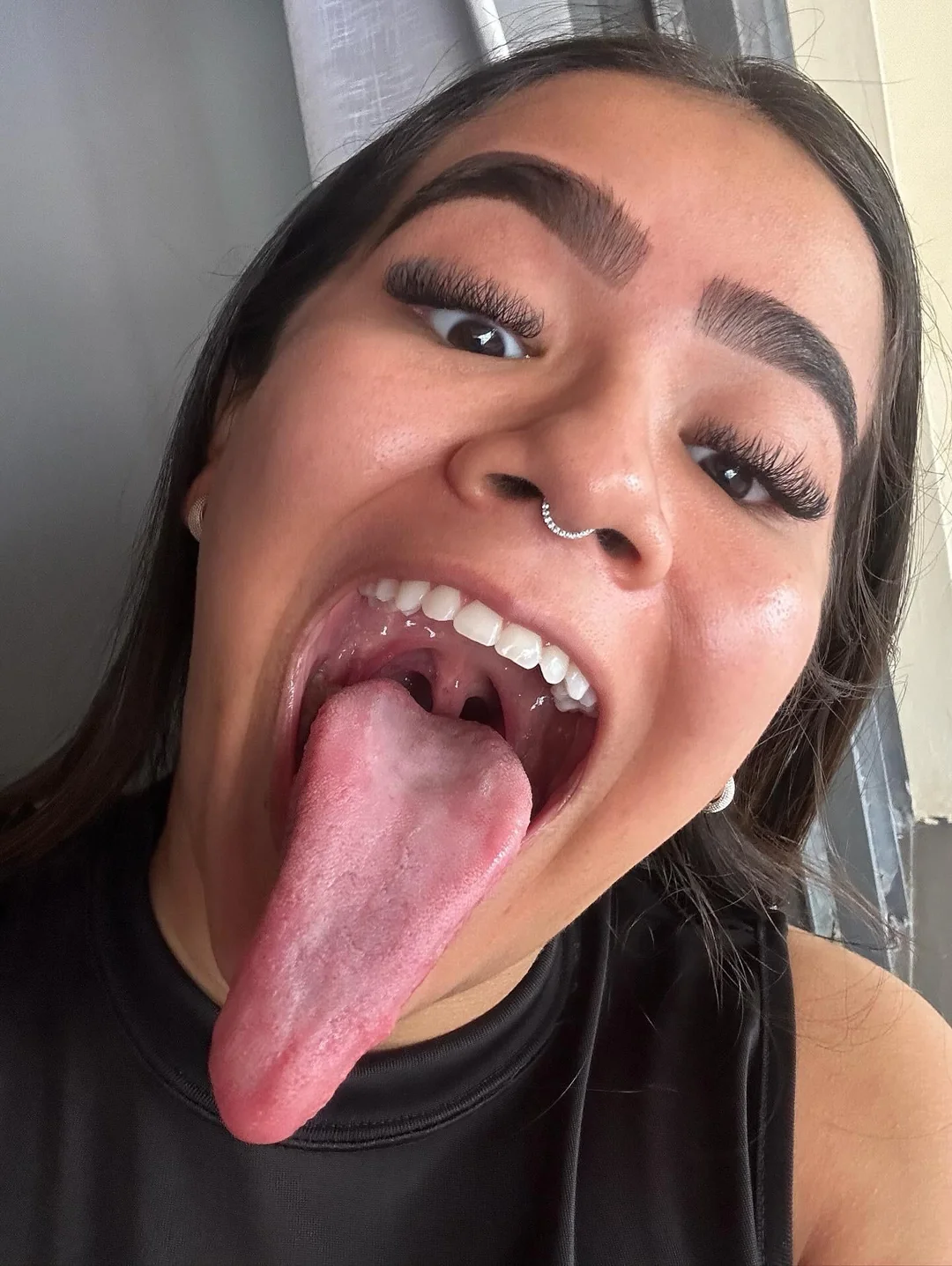Stefanny Ribeiro A Digital Influencer Rabuda Do Long Tongue - foto 130