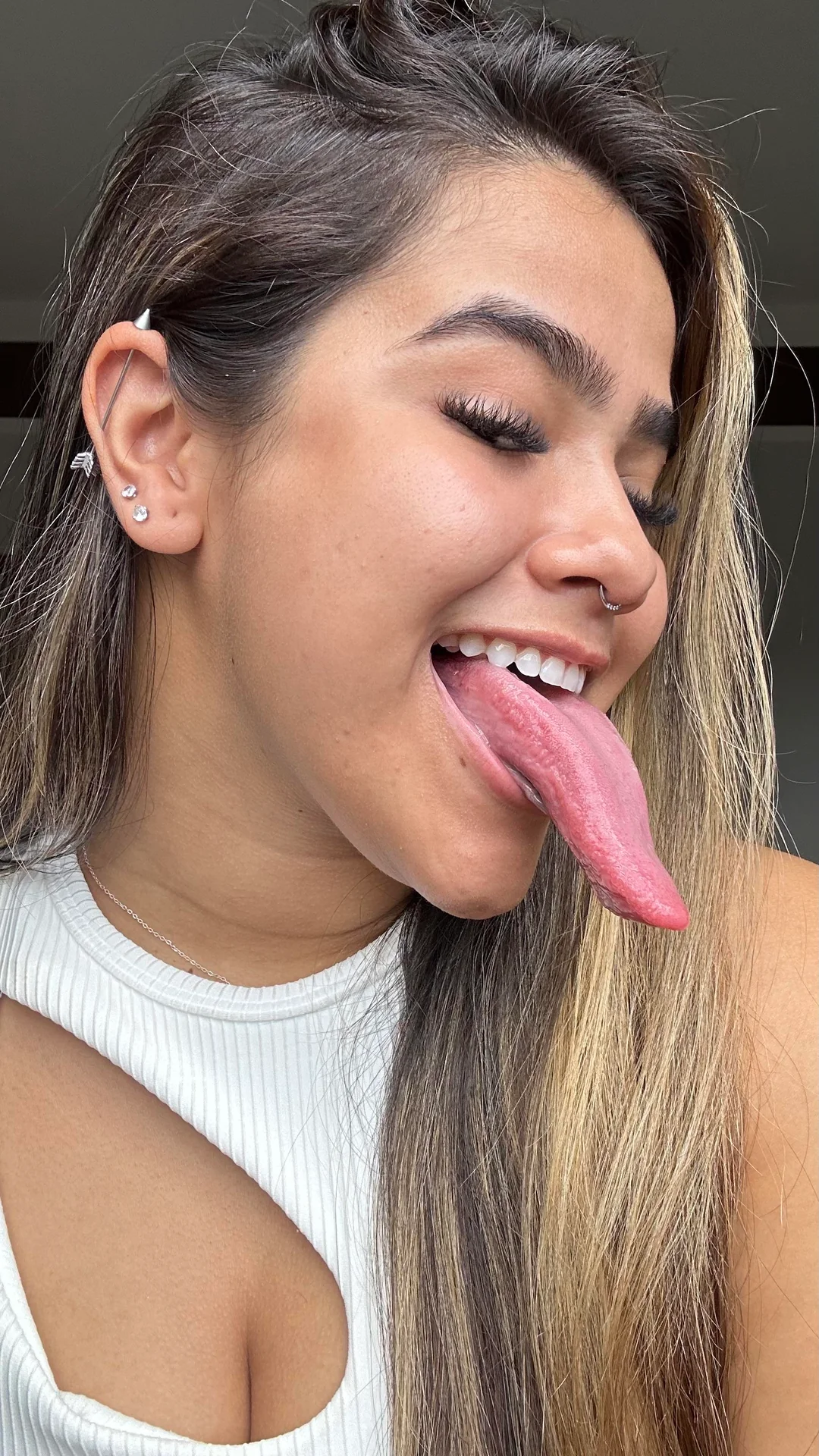Stefanny Ribeiro A Digital Influencer Rabuda Do Long Tongue - foto 146