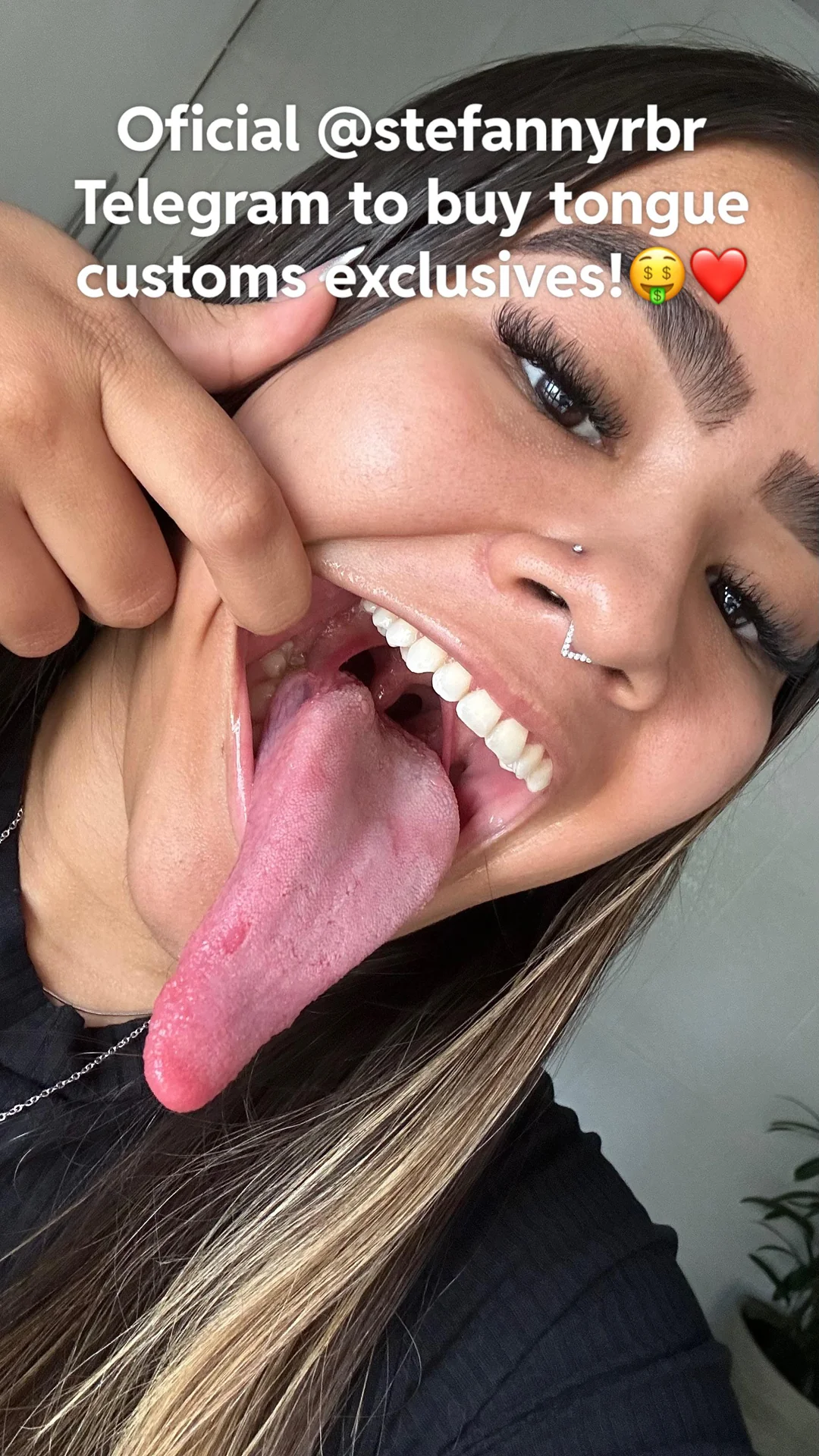 Stefanny Ribeiro A Digital Influencer Rabuda Do Long Tongue - foto 177